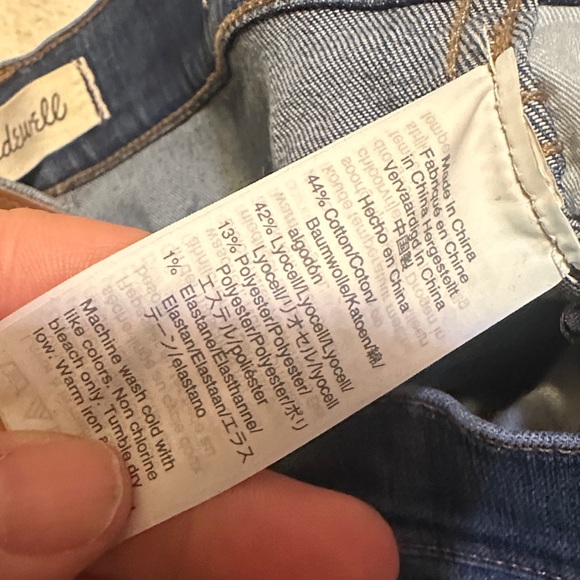 A95.  Madewell Dark Blue Ankle Jeans size 25 T - Picture 5 of 10